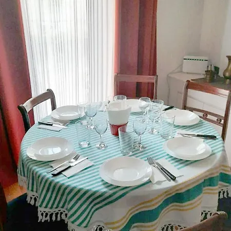 Ferienhaus Alloggio Accogliente E Luminoso Con Comodi Collegamenti Di Trasporto Bari