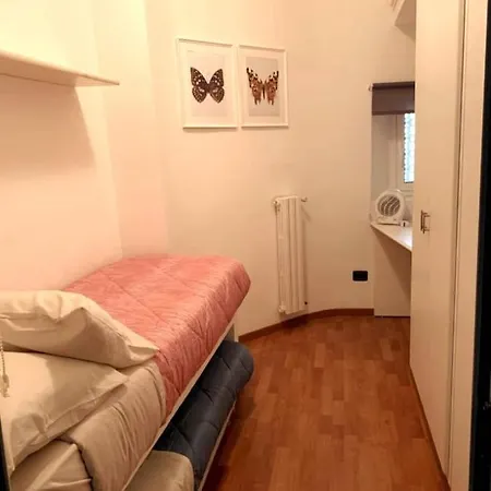 Ferienhaus Alloggio Accogliente E Luminoso Con Comodi Collegamenti Di Trasporto Bari